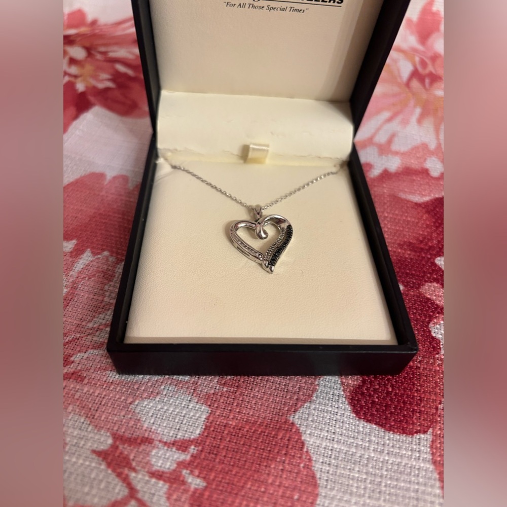 Fred Meyer Jewelers Black And White Diamonds Sterling Necklace